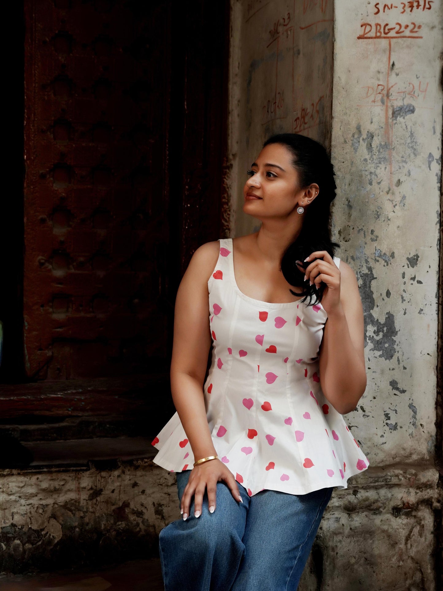 Dilruba Sleeveless Kurti