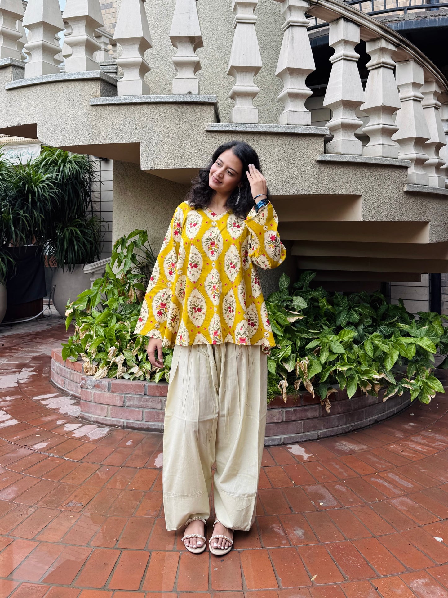 Alizeh Farshi Kurta Set