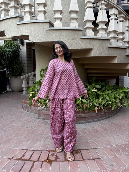 Geet Farshi Kurta Set